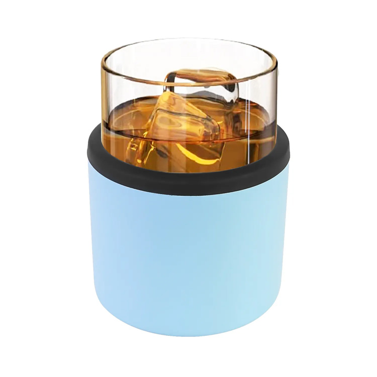 Tobus de whisky isolé en acier inoxydable en bois unique