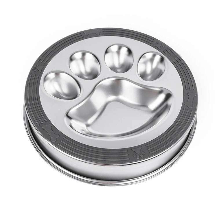 Bol à chiens avec des aliments pour chiens en silicone sans glissement.
