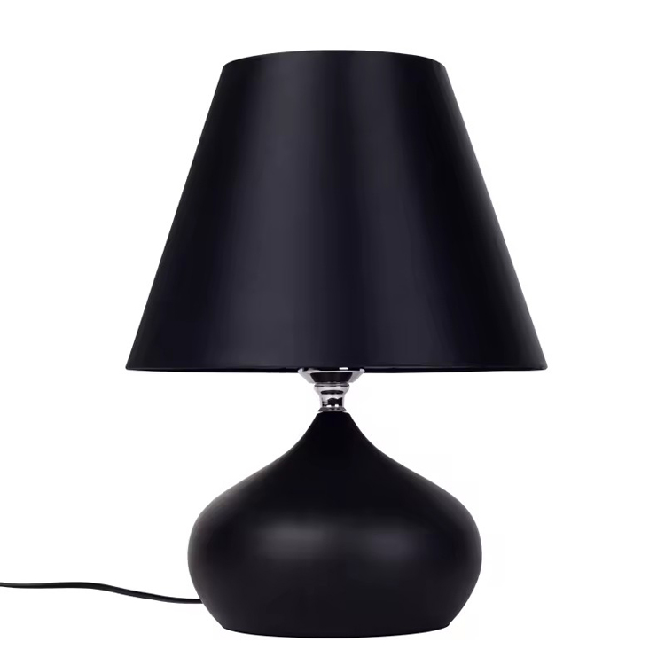 Lampe de chevet de chambre à coucher nordique d'usine, Mini lampe de Table noire
