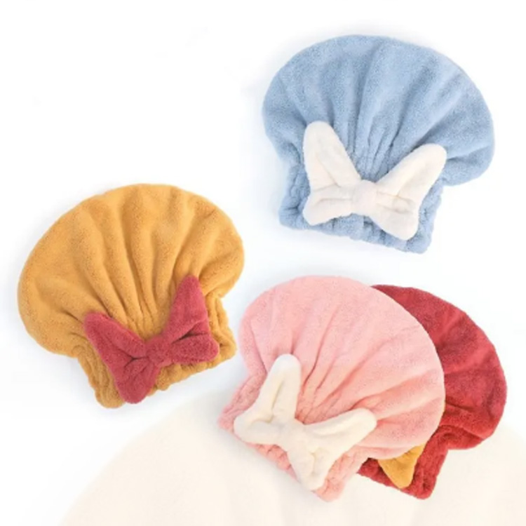 Séchage des cheveux en microfibre avec du chapeau de douche à nœud arc Turban
