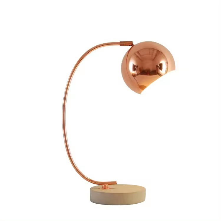 Éclairage de table vintage Lampe de bureau en fer de pêche en cuivre brossé