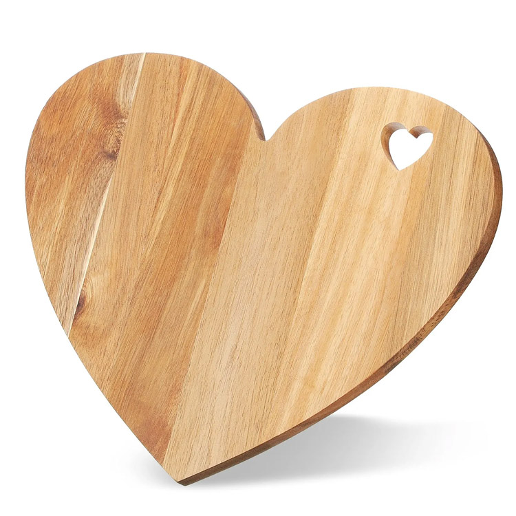 Panneau de charcuterie à fromage en forme d'amour en bois en bois